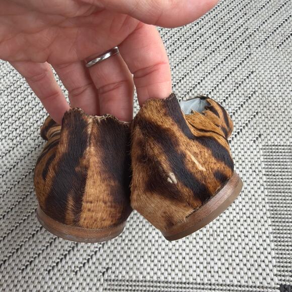 CHLOE LAUREN Women's Scalloped Ballet Flats Size 35 Brown Tiger Print Calf Hair - Picture 5 of 6